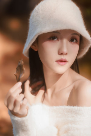 心口窝在哪里图片女性